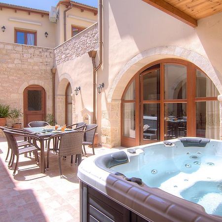 Askoutsi Manor, A Natural Tranquil Retreat, By Thinkvilla Agios Ioannis  Экстерьер фото
