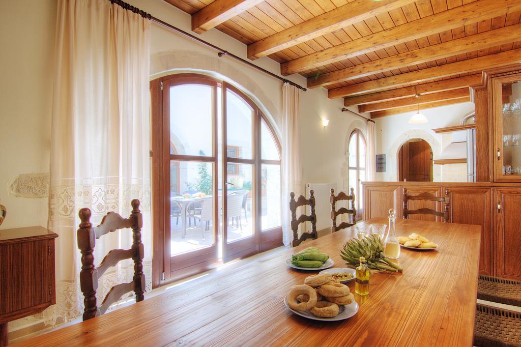 Askoutsi Manor, A Natural Tranquil Retreat, By Thinkvilla Agios Ioannis  Экстерьер фото